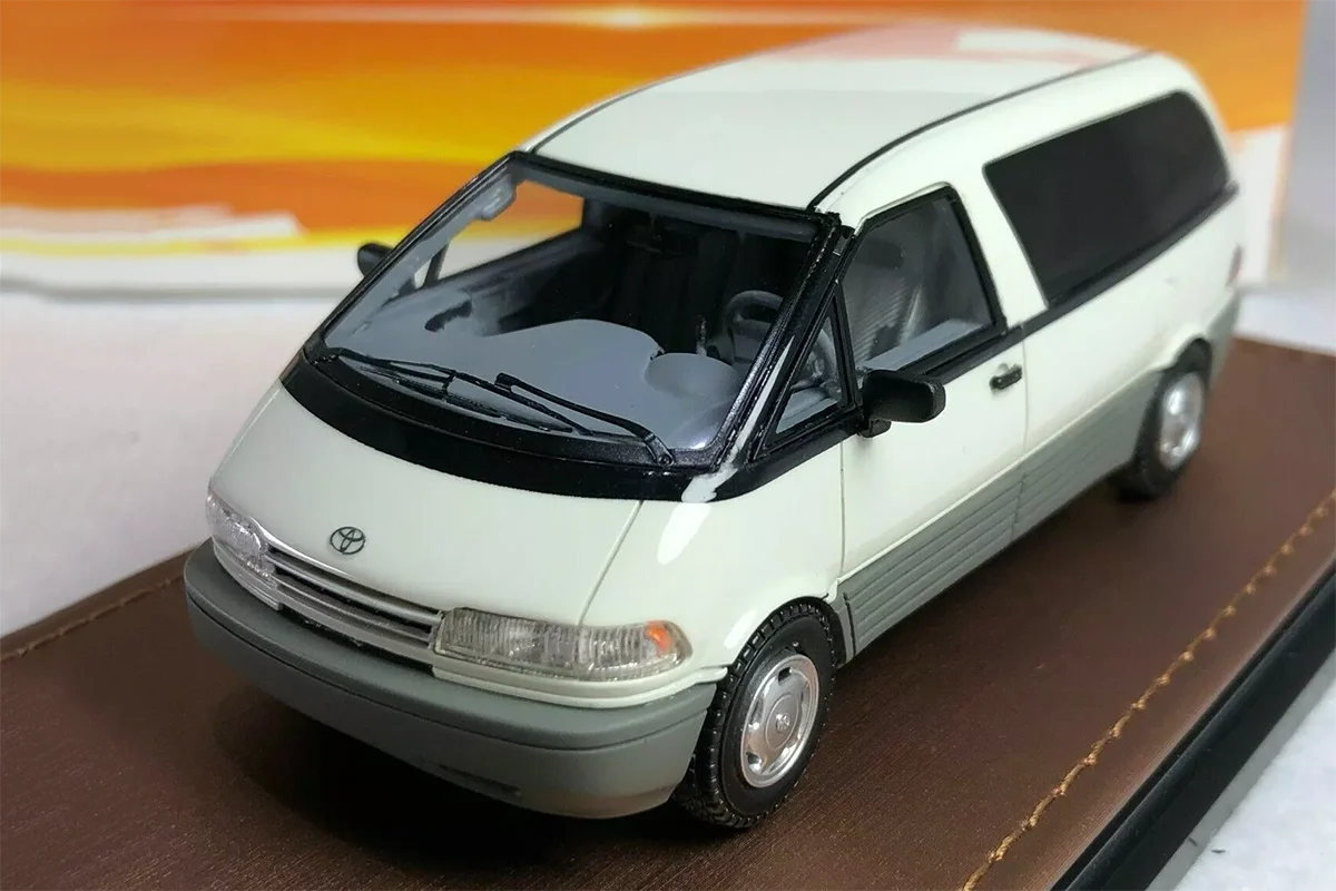 1994_Toyota_Previa_GLM_1-43_GLM300102_Blanco_06