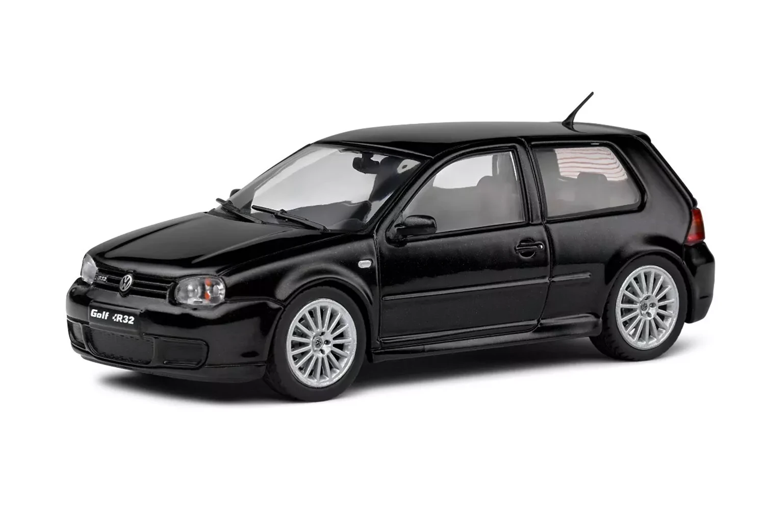Volkswagen Golf R32 (Mk4, 2003)