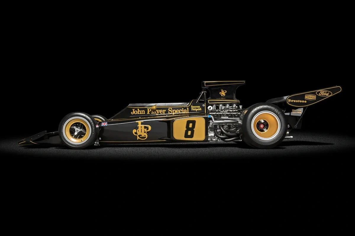 1972_Lotus_72_D_Pocher_1-8_HK114_01b