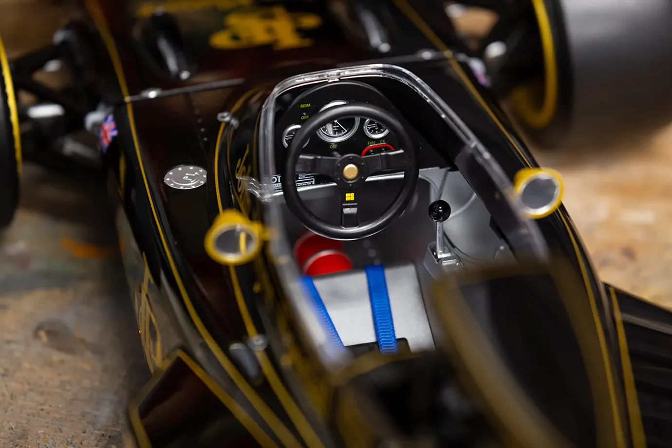 1972_Lotus_72_D_Pocher_1-8_HK114_03c