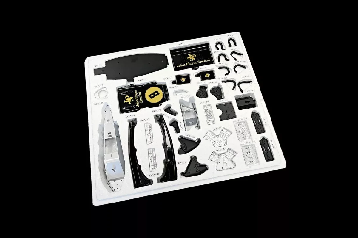 1972_Lotus_72_D_Pocher_1-8_HK114_08