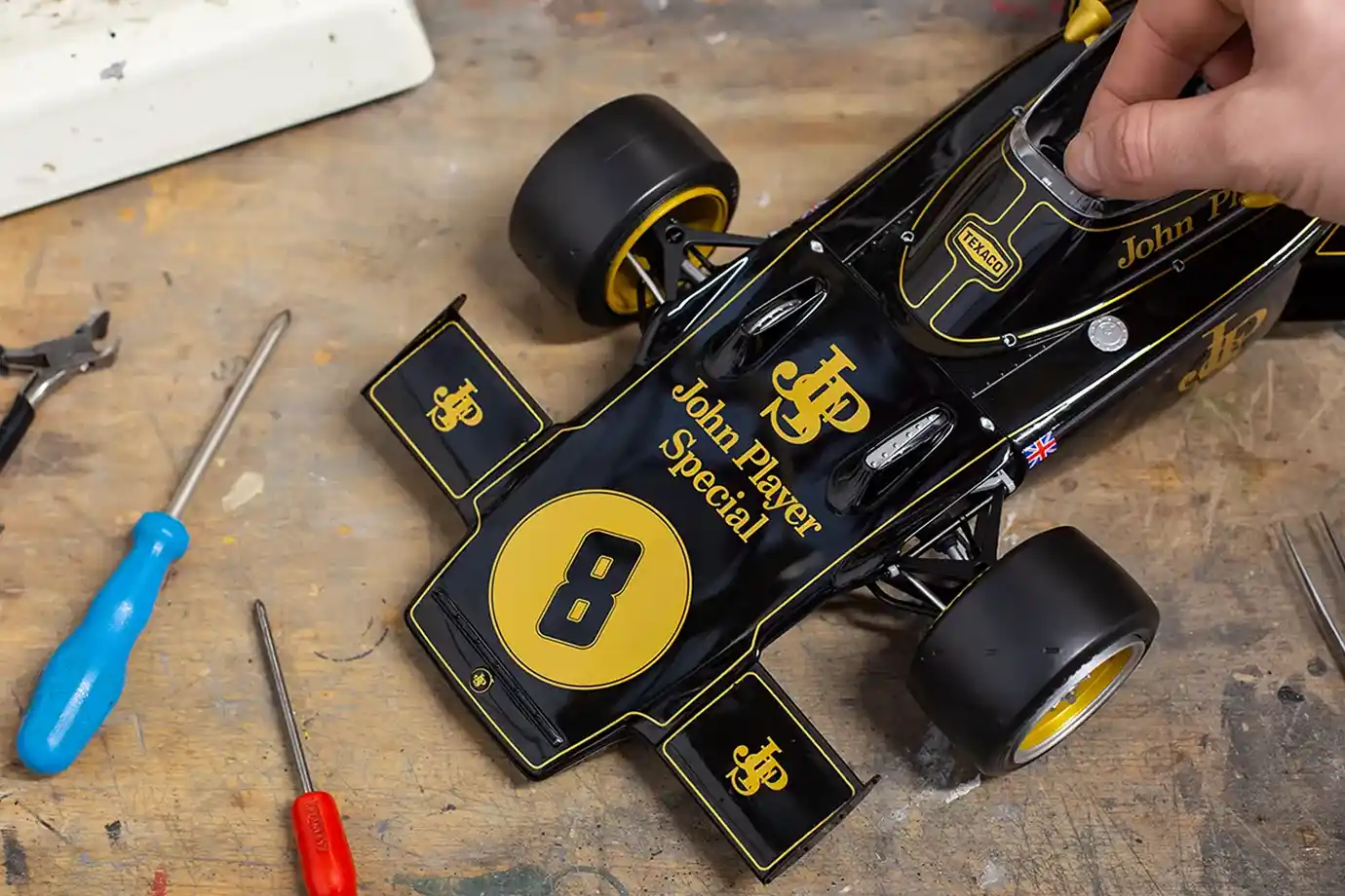 1972_Lotus_72_D_Pocher_1-8_HK114_11c