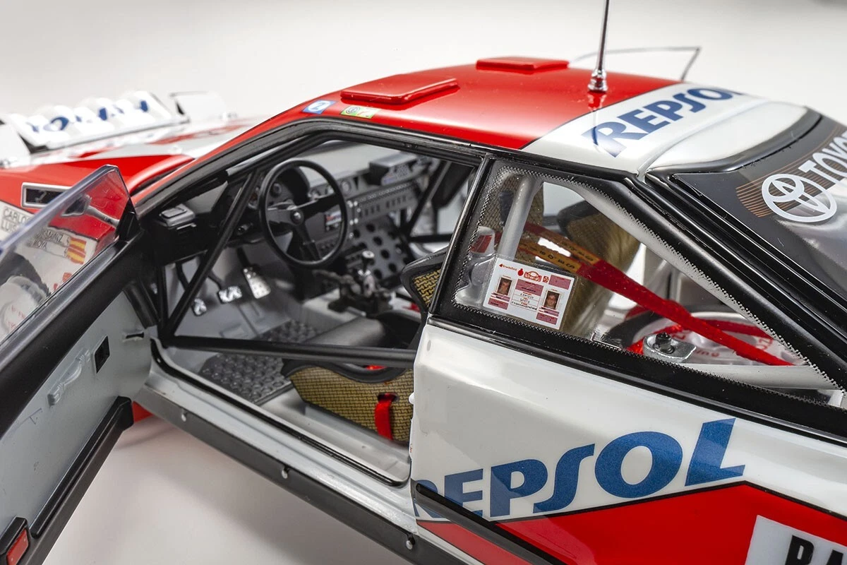 1986_Toyota_Celica_GT-Four_ST165_Montecarlo1991_Kyosho_1-18_08961B_03