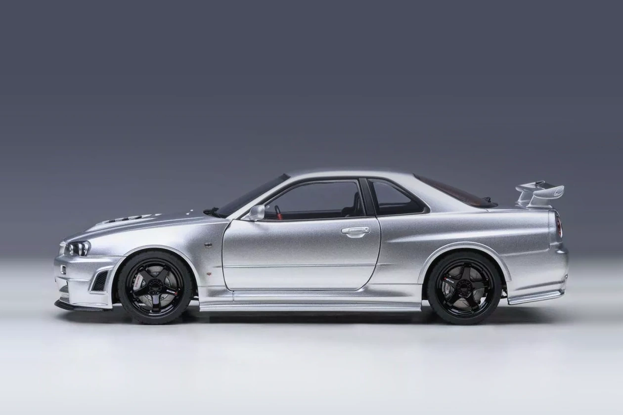 2003_Nissan_Skyline_GT-R_Nimso_Z-tune_Autoart_1-18_77461_Gris_01b