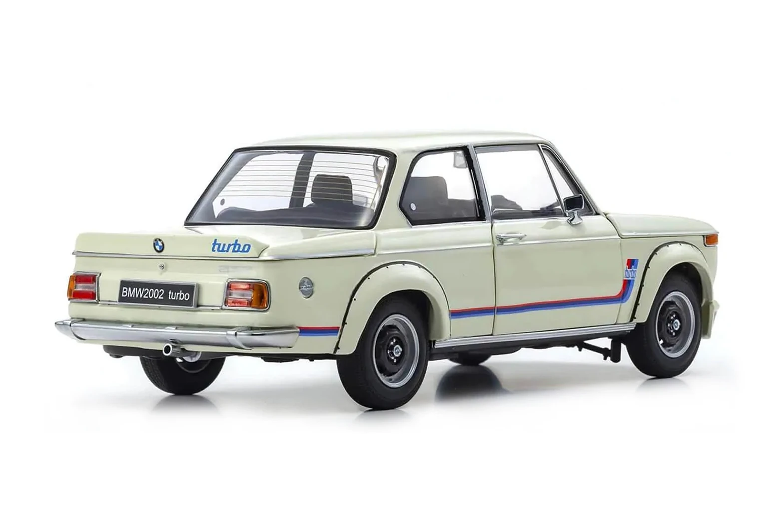 1973_BMW_2002_Turbo_Kyosho_1-18_8544W_Blanco_02c