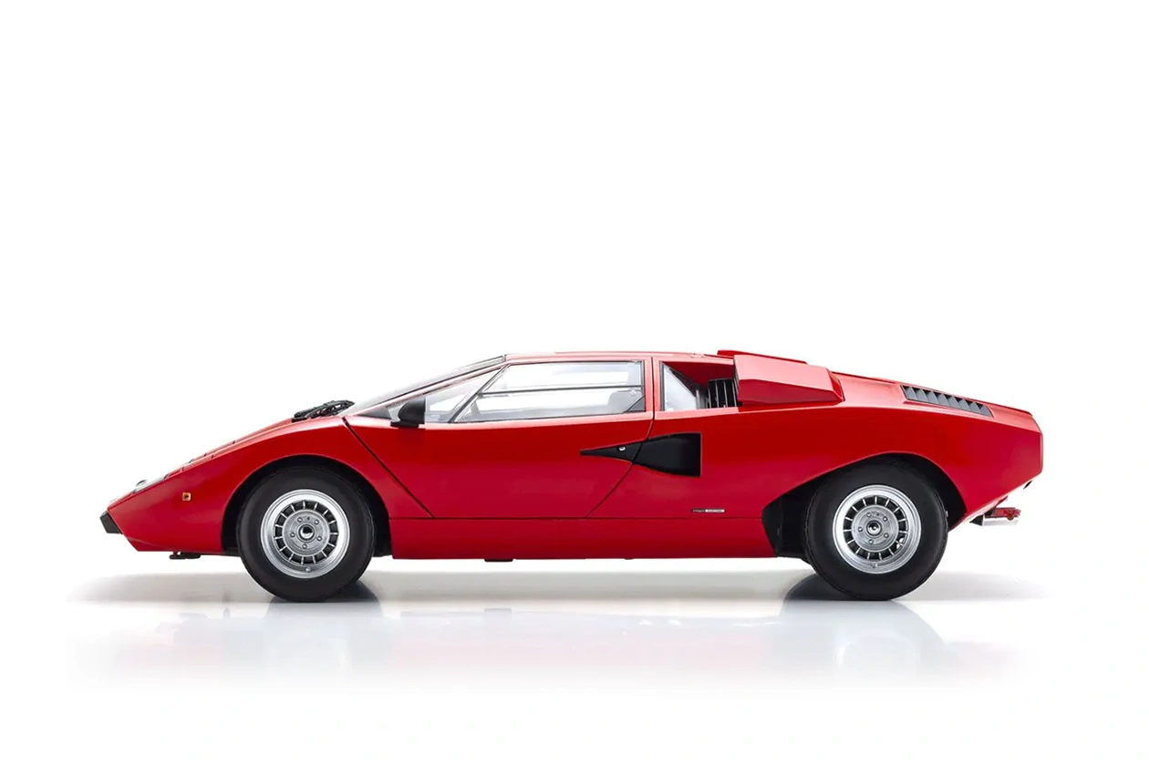 1974_Lamborghini_Countach_LP400_Kyosho_1-12_08611R_Rojo_01b