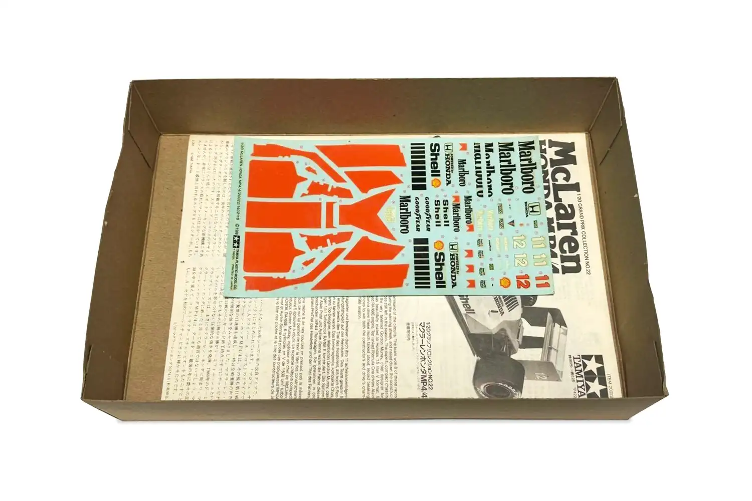 1988_McLaren_MP4-4_Tamiya_1-20_20022_03b