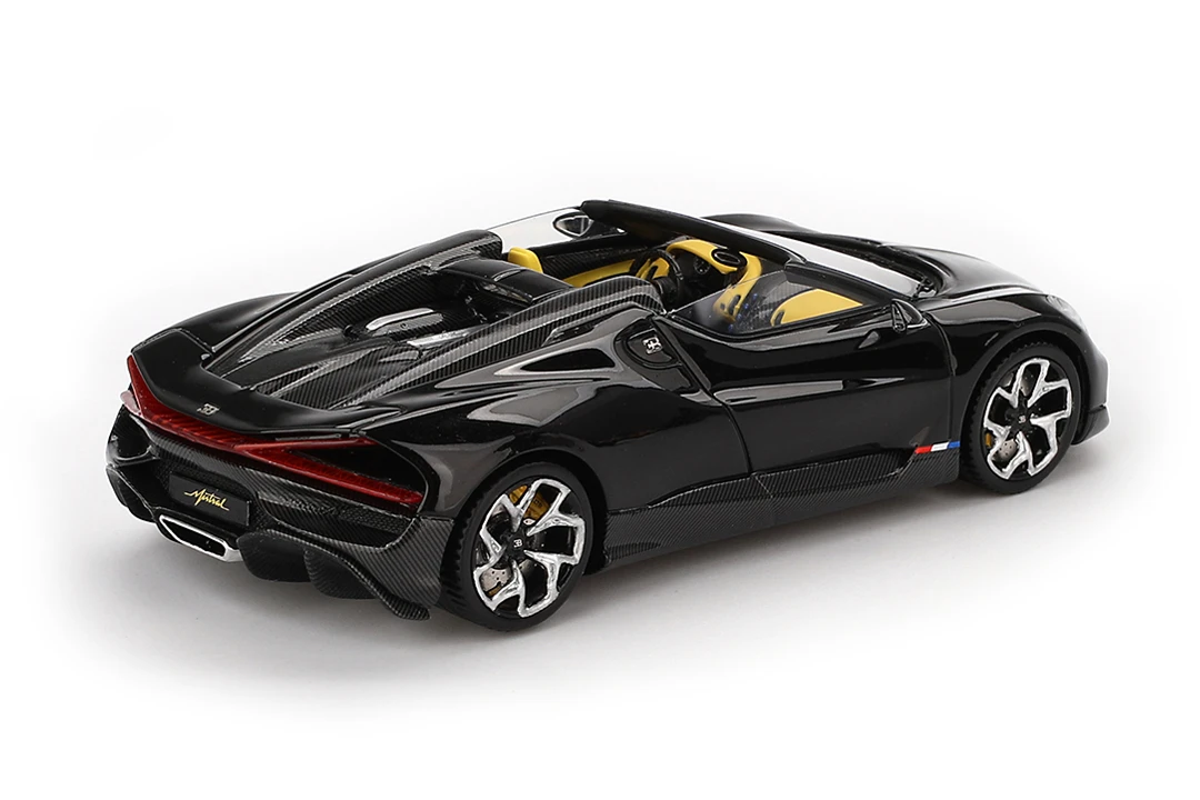 2024_Bugatti_Mistral_True-Scale_TSM430821_Negro_02b