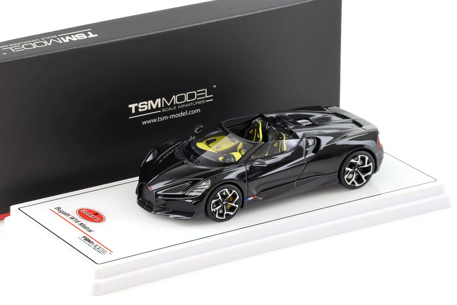 2024_Bugatti_Mistral_True-Scale_TSM430821_Negro_06b