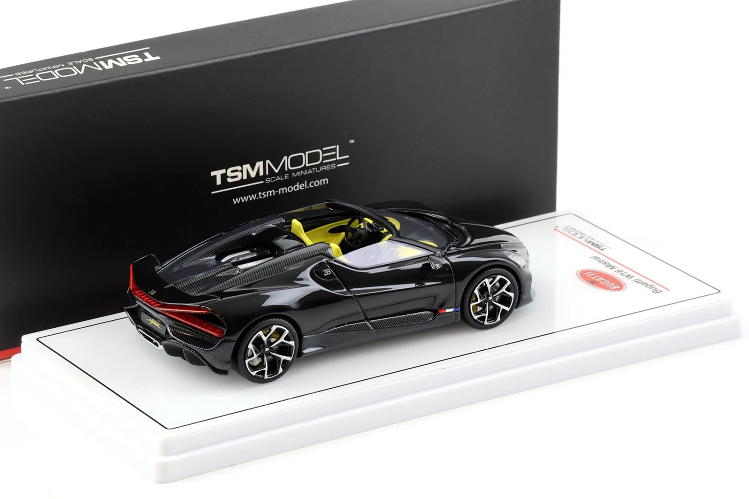 2024_Bugatti_Mistral_True-Scale_TSM430821_Negro_07b