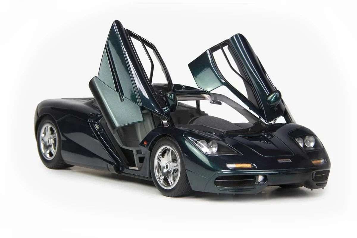 1993_McLaren_F1_XP5_LCD-Models_1-18_LCD18104-GR_Verde_06b