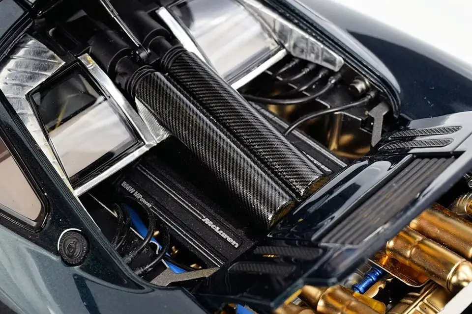 1993_McLaren_F1_XP5_LCD-Models_1-18_LCD18104-GR_Verde_10b